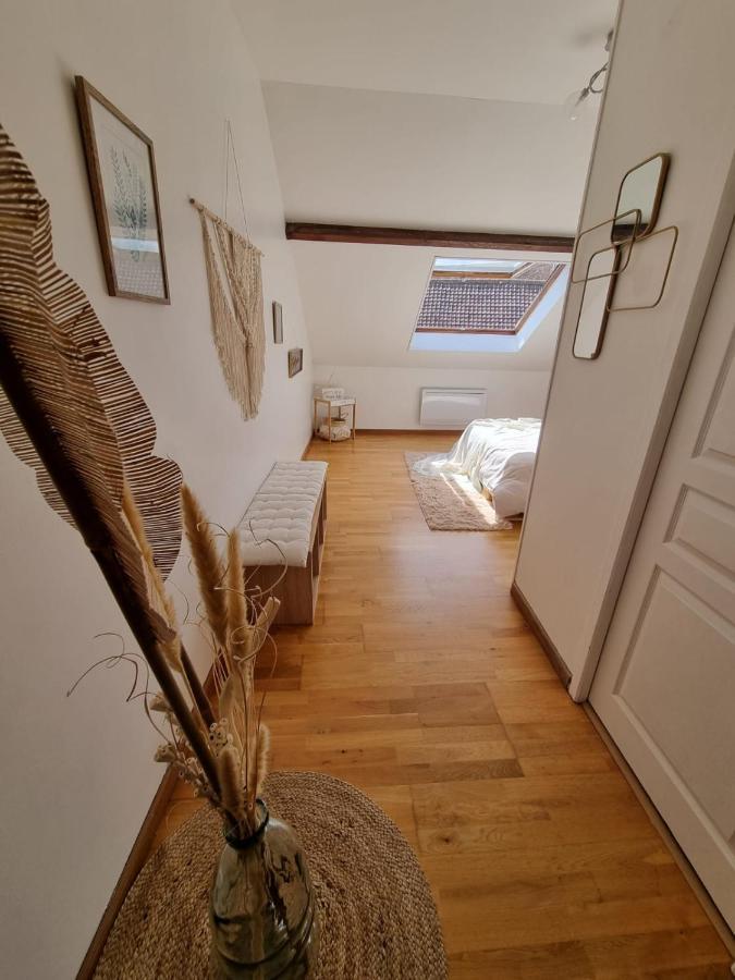 Duplex 40M2 Cocooning Coeur De Ville Avec Parking Neauphle-le-Château Exterior photo