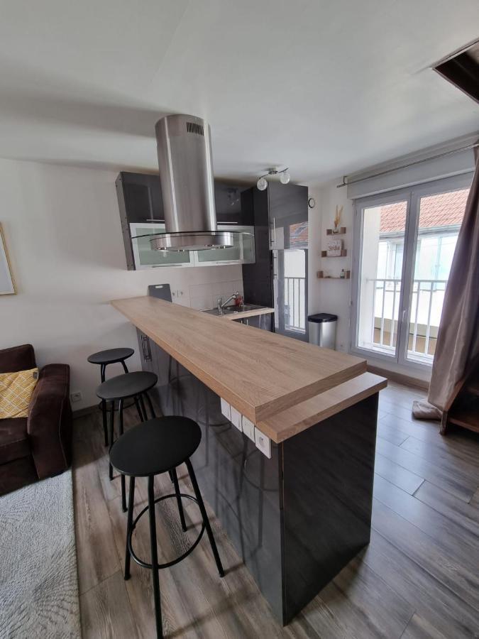 Duplex 40M2 Cocooning Coeur De Ville Avec Parking Neauphle-le-Château Exterior photo