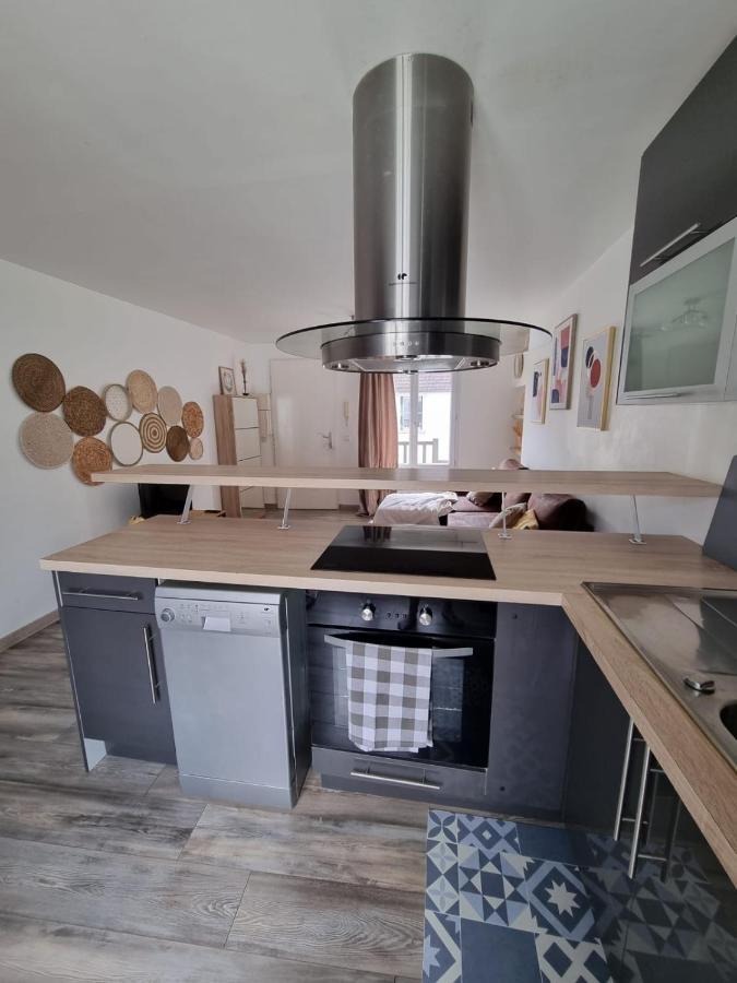 Duplex 40M2 Cocooning Coeur De Ville Avec Parking Neauphle-le-Château Exterior photo